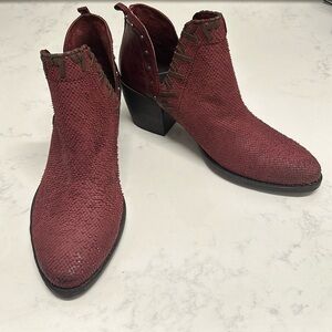 NWOB OTBT Santa Fe Red Leather Moto Booties